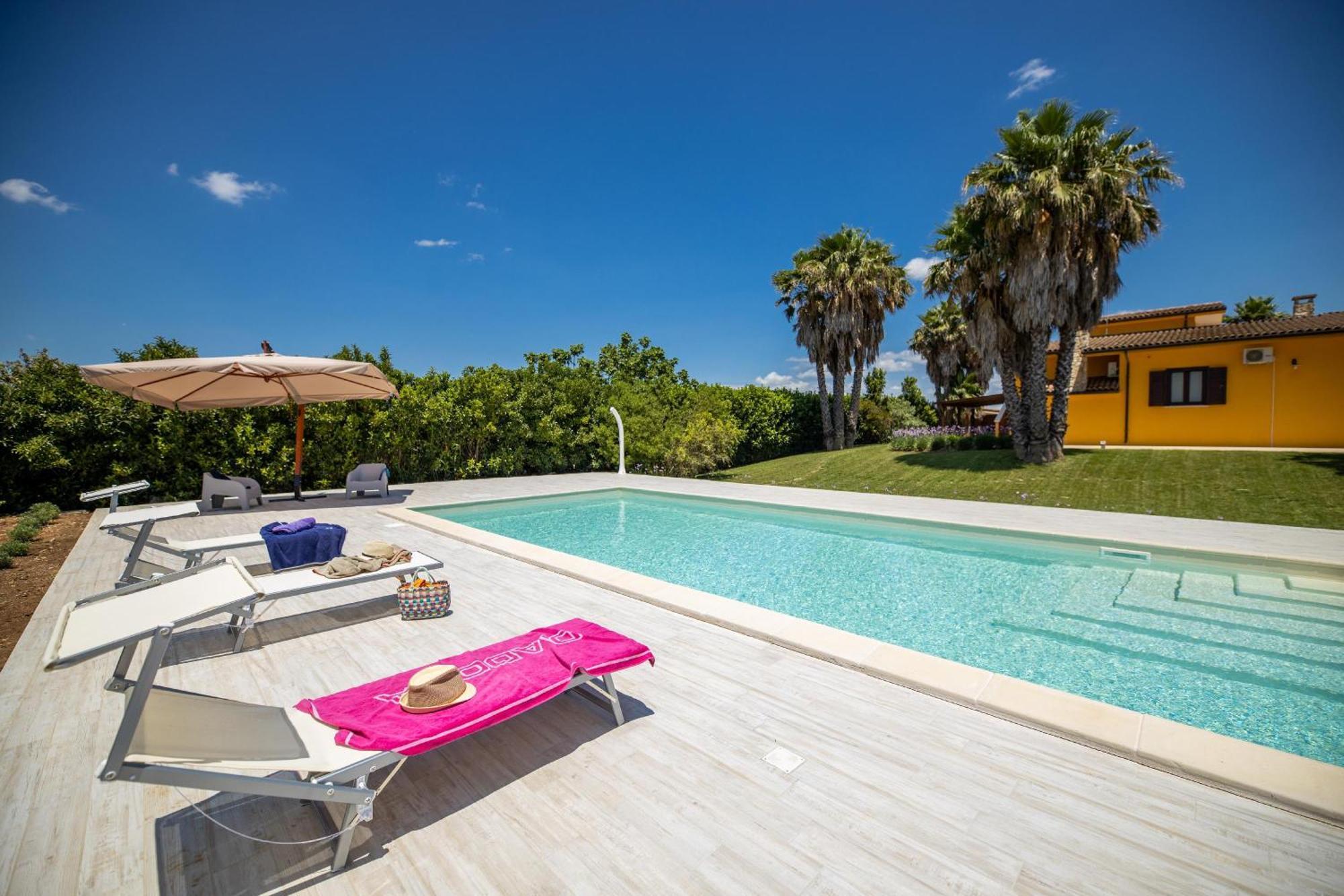 Villa Esmeralda Taviano  Exteriör bild