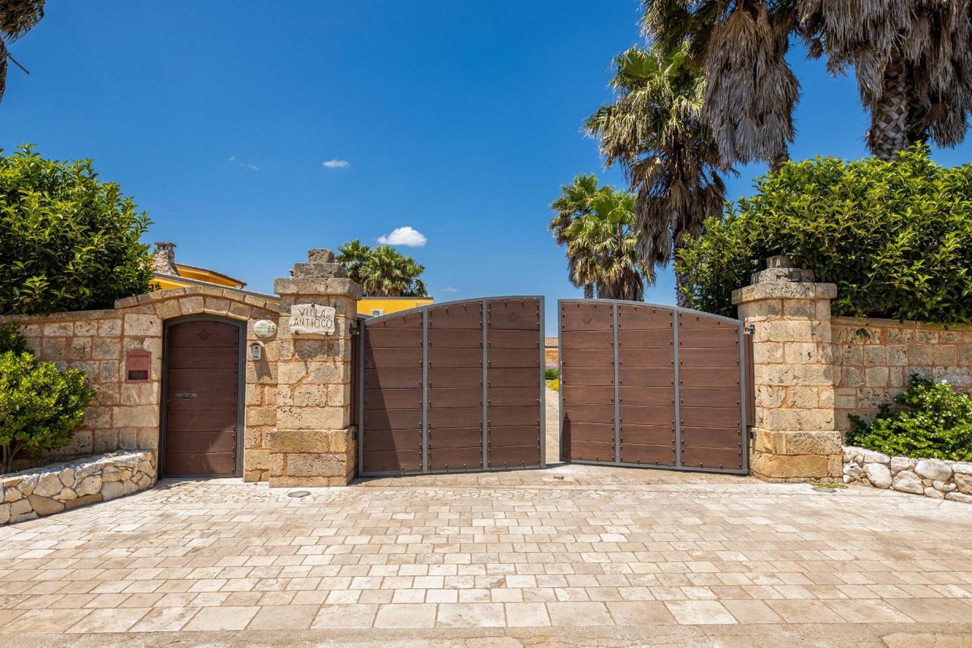 Villa Esmeralda Taviano  Exteriör bild